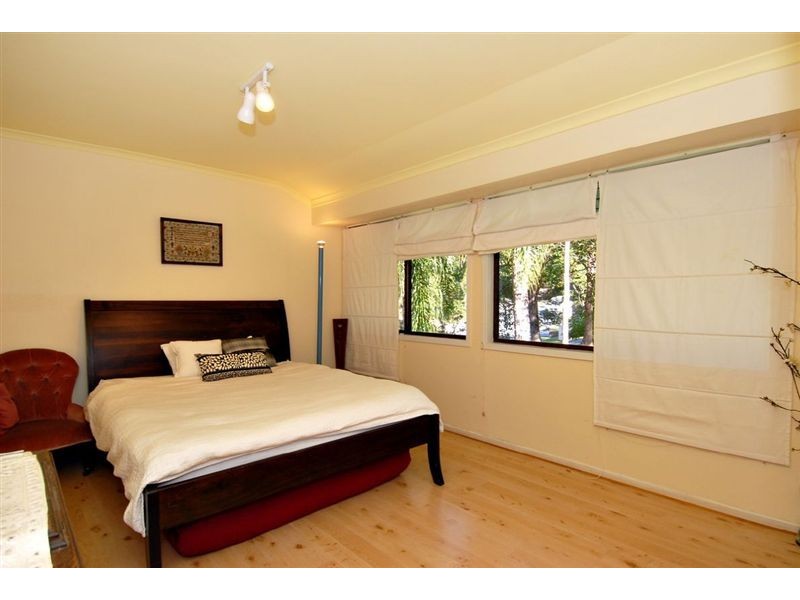 2 Ballybritt Street, The Gap QLD 4061