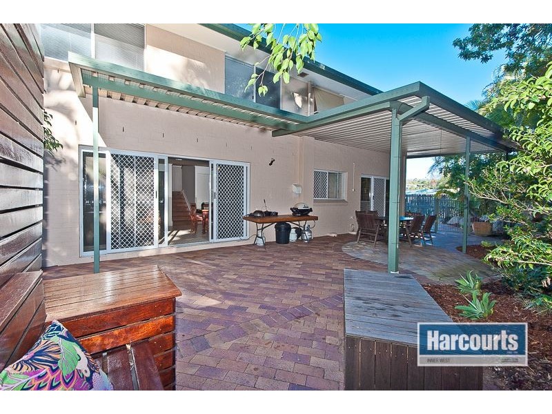 8 Gregsue Court, The Gap QLD 4061