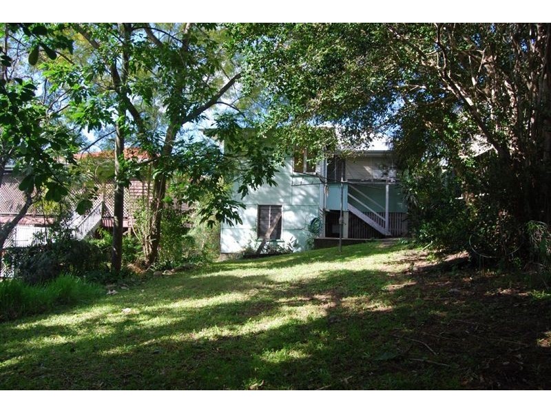 25 Ennever Street, Bardon QLD 4065