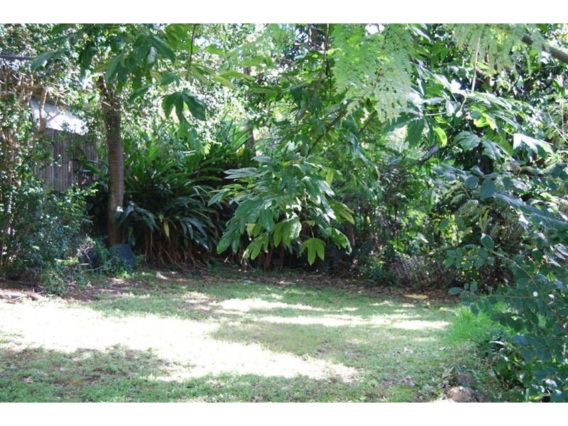 25 Ennever Street, Bardon QLD 4065
