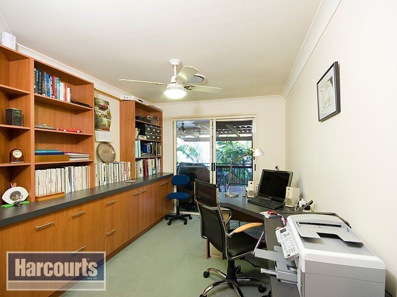 117 Tristania Road, Chapel Hill QLD 4069