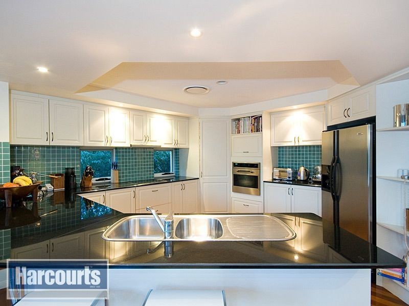 117 Tristania Road, Chapel Hill QLD 4069