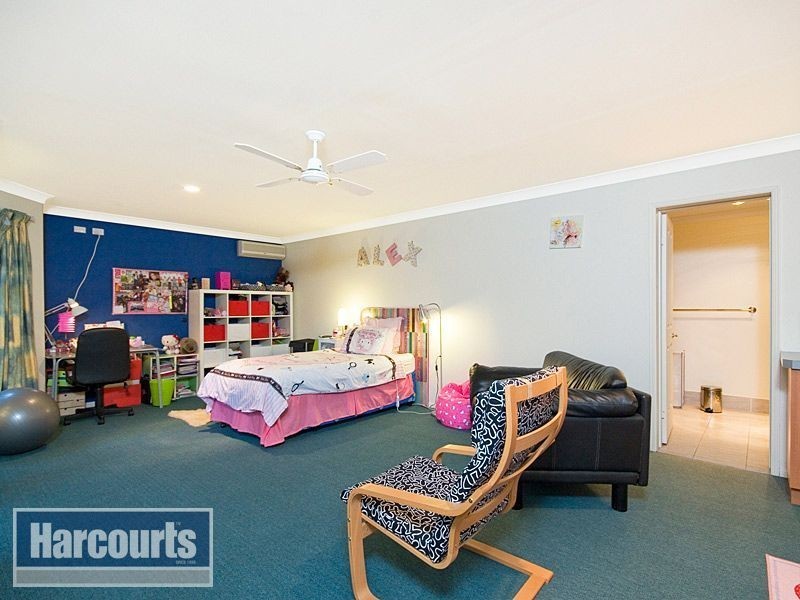 117 Tristania Road, Chapel Hill QLD 4069