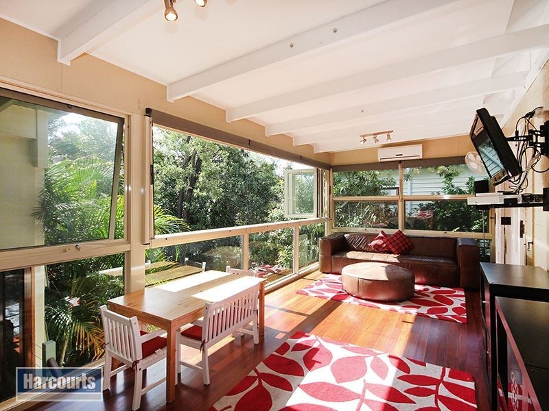 18 Campion Avenue, Bardon QLD 4065