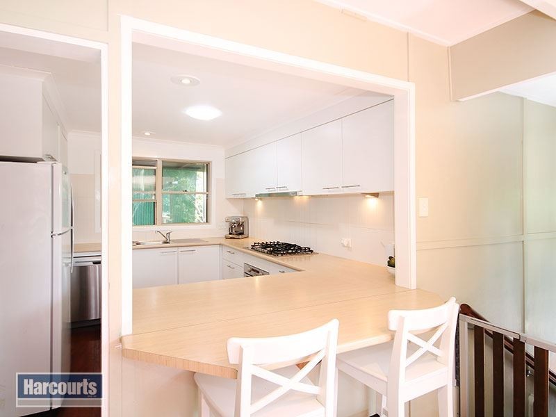 18 Campion Avenue, Bardon QLD 4065