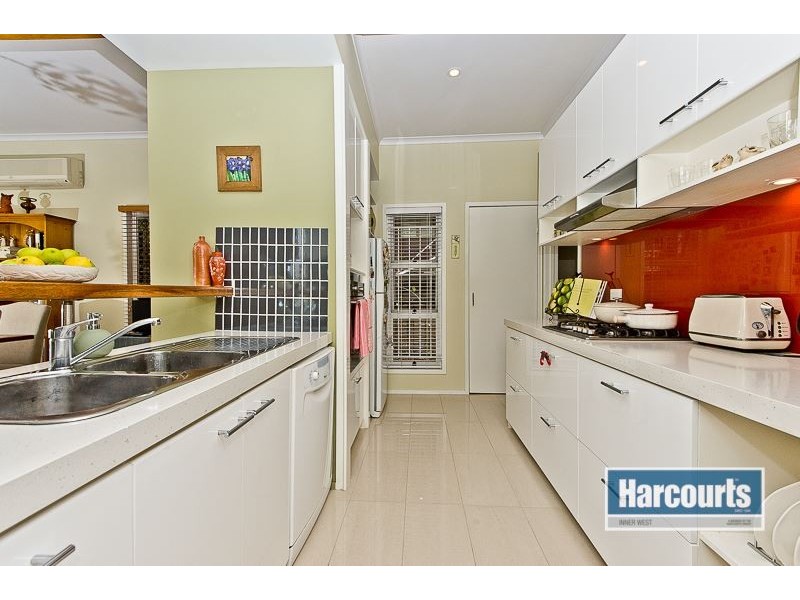 13 Wirlpana Avenue, Ferny Hills QLD 4055