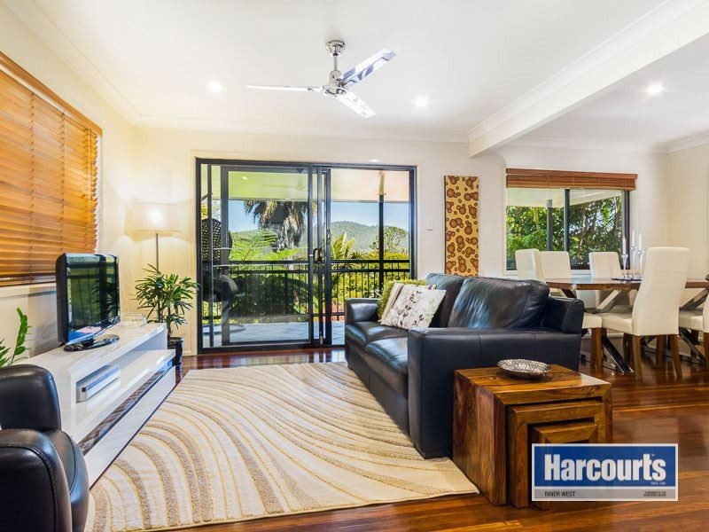 33 Kadina Street, The Gap QLD 4061