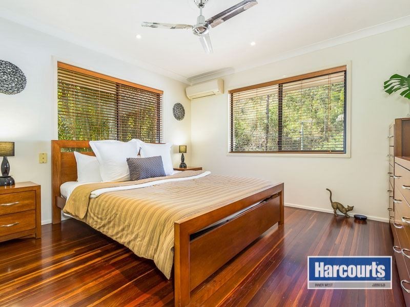 33 Kadina Street, The Gap QLD 4061