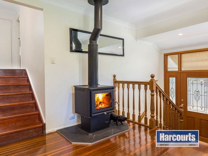 33 Kadina Street, The Gap QLD 4061