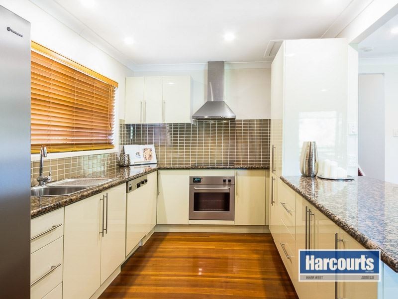 33 Kadina Street, The Gap QLD 4061