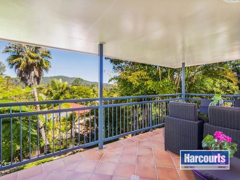 33 Kadina Street, The Gap QLD 4061