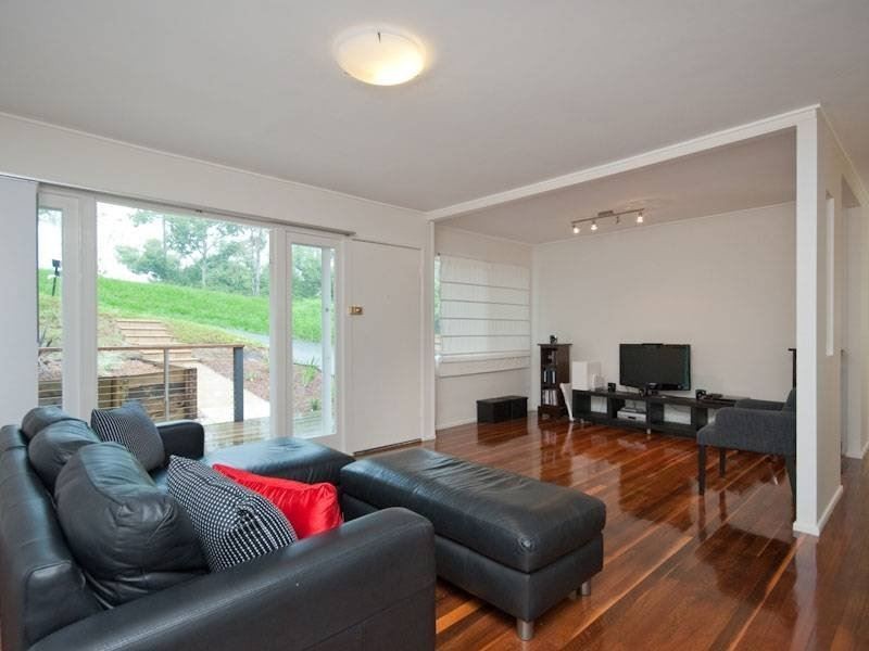 1 School Road, The Gap QLD 4061