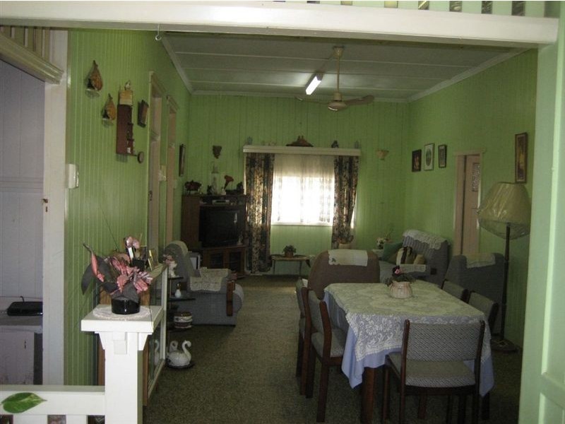 52 McLean Parade, Ashgrove QLD 4060