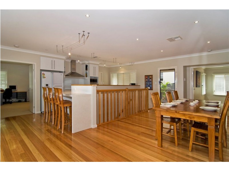 3 Stonehawke Place, The Gap QLD 4061