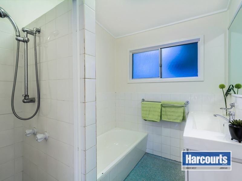 20 Kirri Street, The Gap QLD 4061