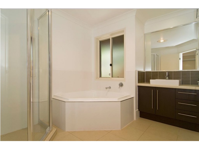 3 Stonehawke Place, The Gap QLD 4061