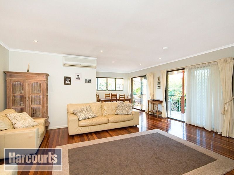 9 Bernarra Street, The Gap QLD 4061