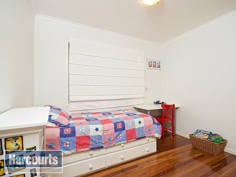 9 Bernarra Street, The Gap QLD 4061