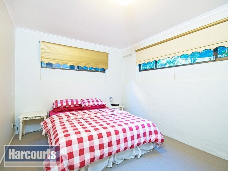 9 Bernarra Street, The Gap QLD 4061