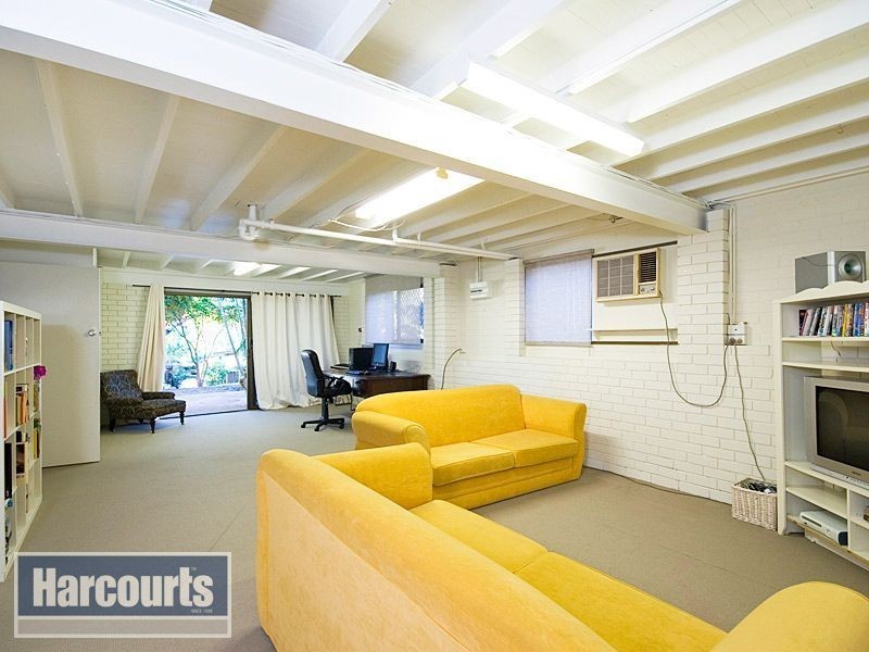 9 Bernarra Street, The Gap QLD 4061