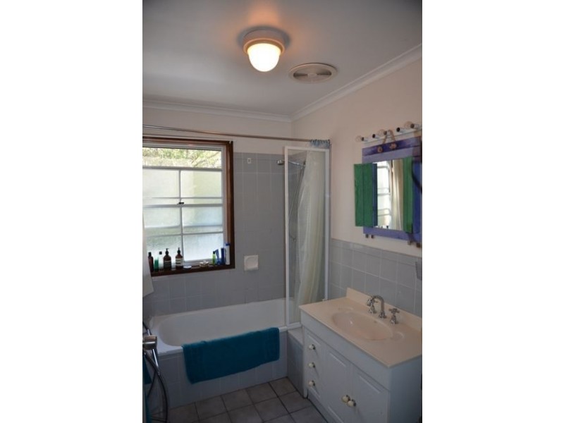 4 Pender Street, The Gap QLD 4061