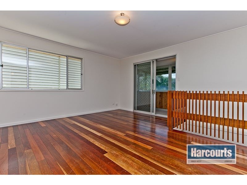 8 Woorama Road, The Gap QLD 4061