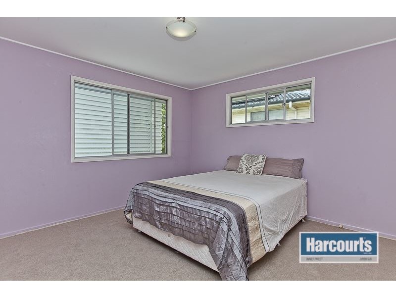 8 Woorama Road, The Gap QLD 4061