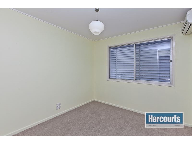 8 Woorama Road, The Gap QLD 4061