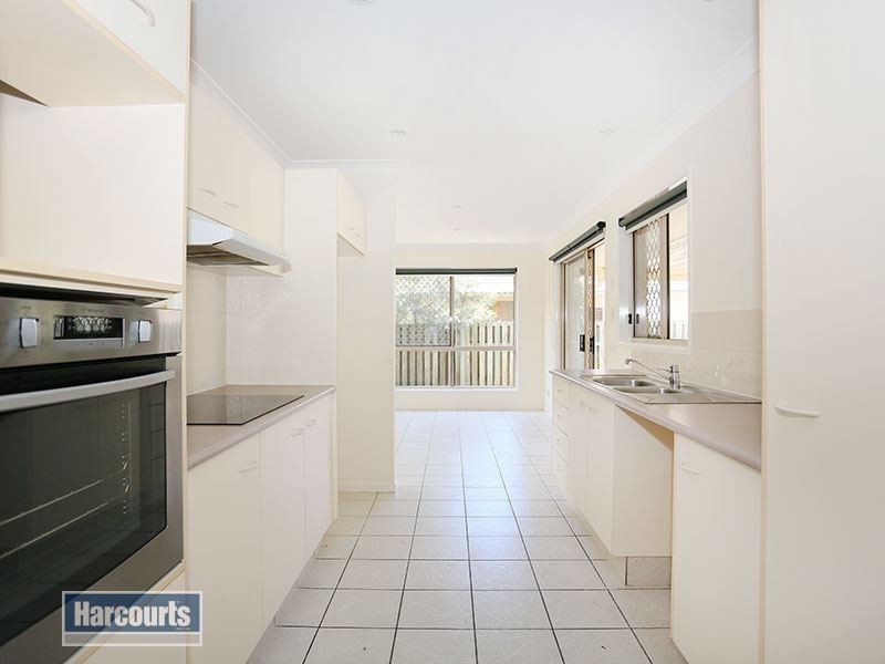 4 Chestnut Place, The Gap QLD 4061