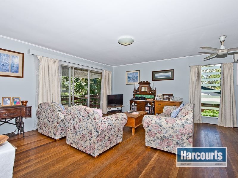 1 Pangela Street, The Gap QLD 4061