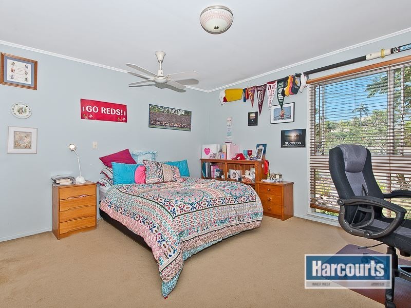 1 Pangela Street, The Gap QLD 4061