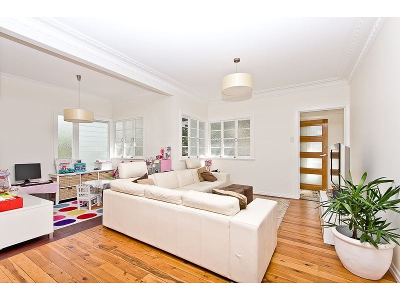 27 Ashbourne Street, Ashgrove QLD 4060