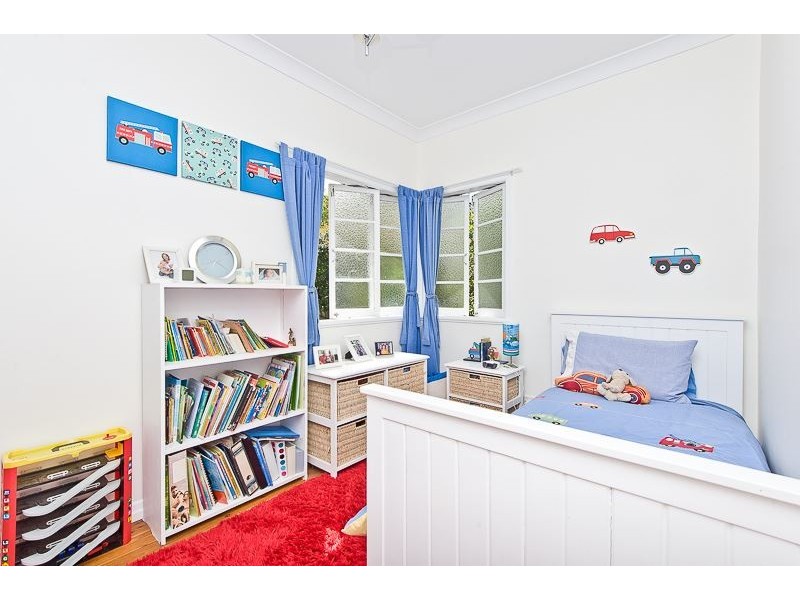 27 Ashbourne Street, Ashgrove QLD 4060