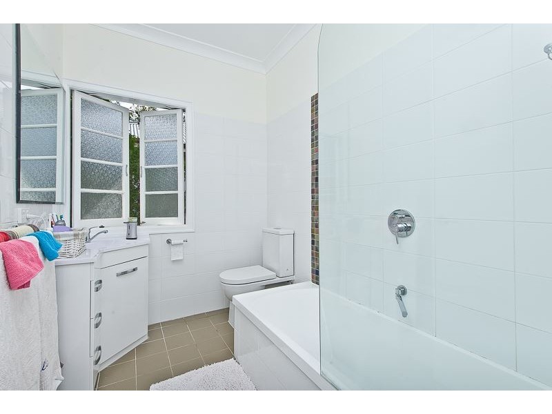 27 Ashbourne Street, Ashgrove QLD 4060