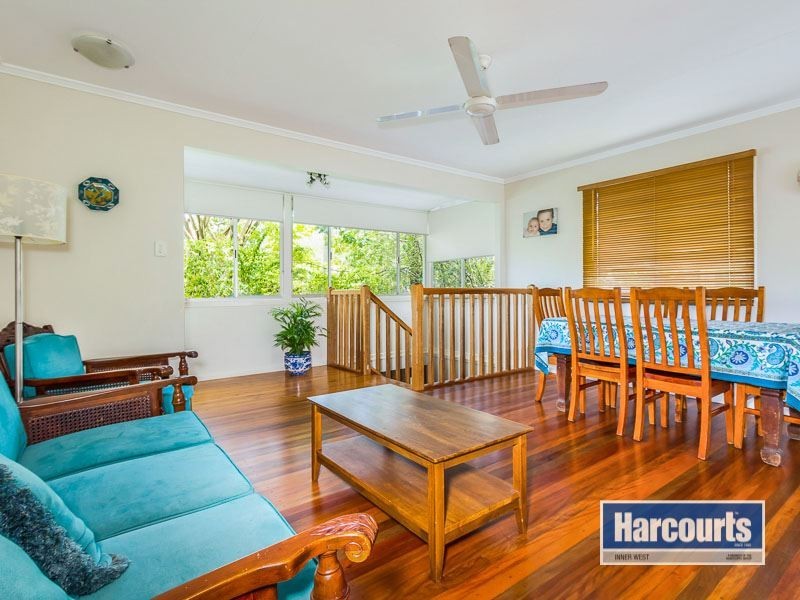 239 Patricks Road, Ferny Hills QLD 4055