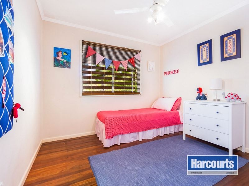 239 Patricks Road, Ferny Hills QLD 4055