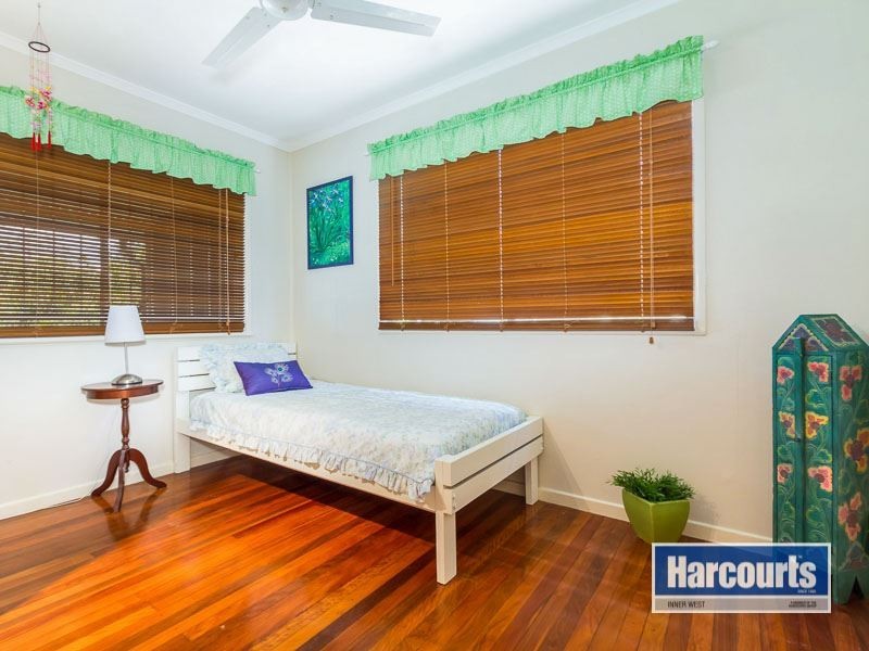 239 Patricks Road, Ferny Hills QLD 4055