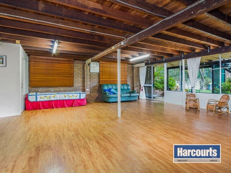 239 Patricks Road, Ferny Hills QLD 4055