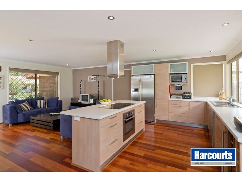 3 Hawthorn Street, The Gap QLD 4061