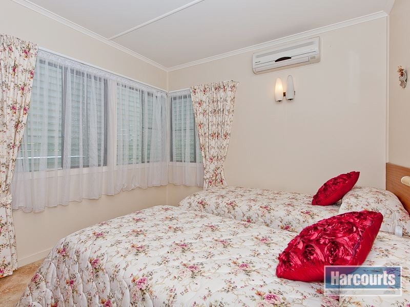 12 Normanton Street, Stafford Heights QLD 4053