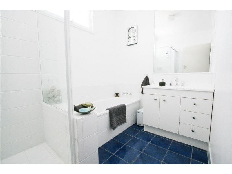 26 Caesar Road, Ferny Hills QLD 4055