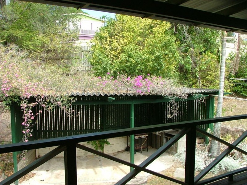 27 Argyle Street, Seventeen Mile Rocks QLD 4073