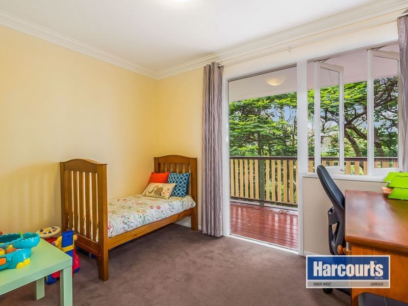 43 Bennett Road, The Gap QLD 4061