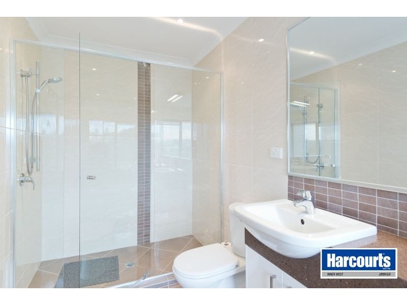 51 Trawalla Street, The Gap QLD 4061