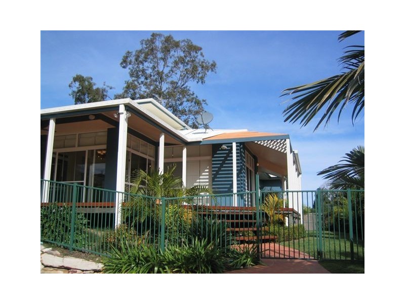 24 Fimbriata Close, Chapel Hill QLD 4069