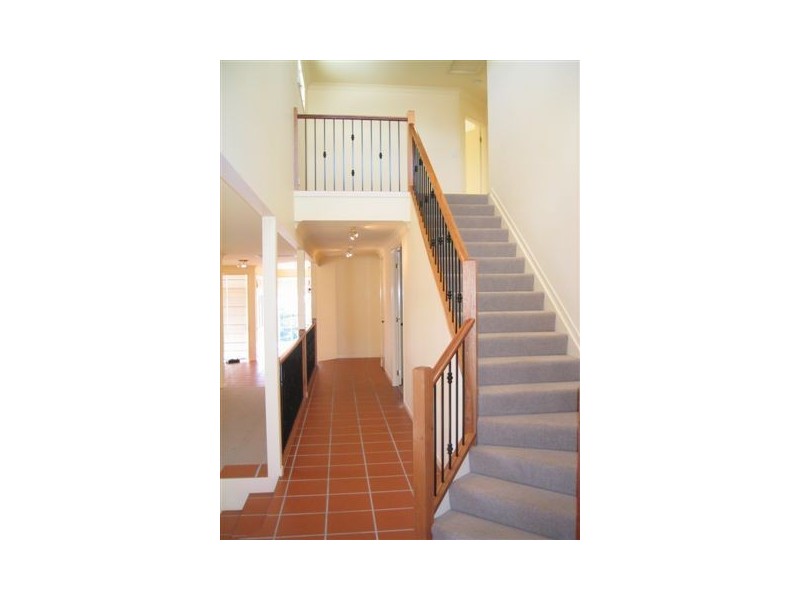 24 Fimbriata Close, Chapel Hill QLD 4069