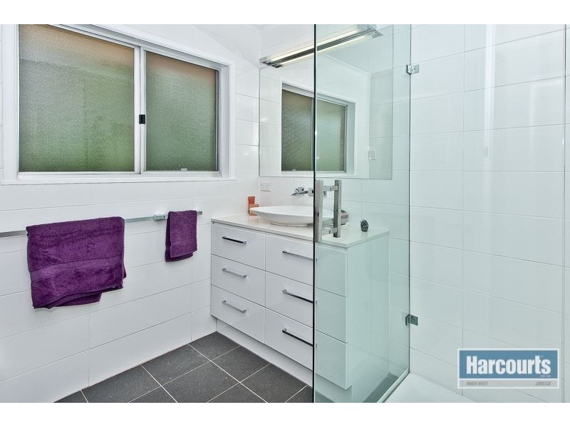 17 Osberg Street, The Gap QLD 4061