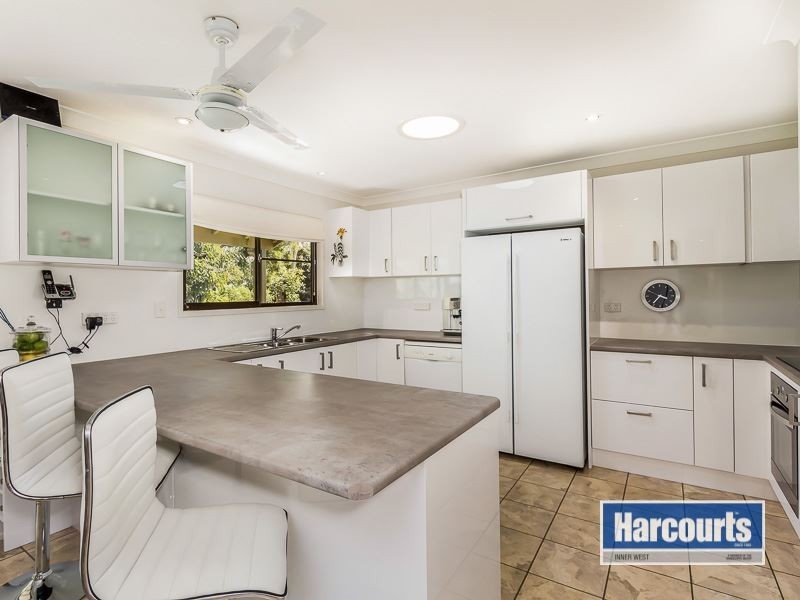 16 Woodmere Street, The Gap QLD 4061