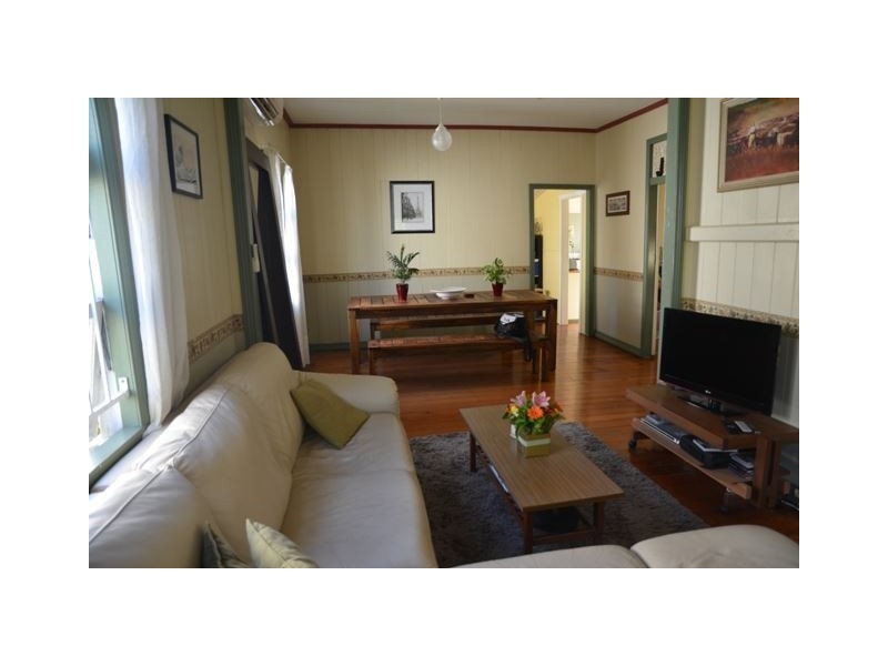 12 Holmesbrook Street, Ashgrove QLD 4060