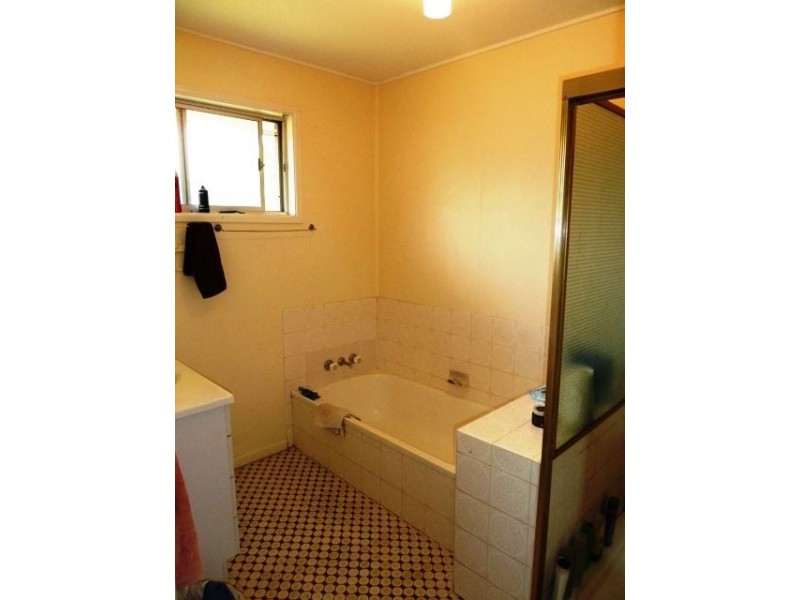 20 Pirrie Street, The Gap QLD 4061